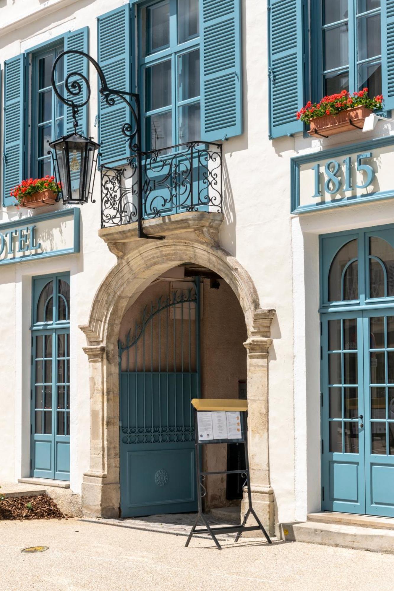 Hotel De La Poste Avallon Luaran gambar